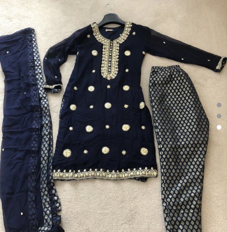 Formal wear — image 1