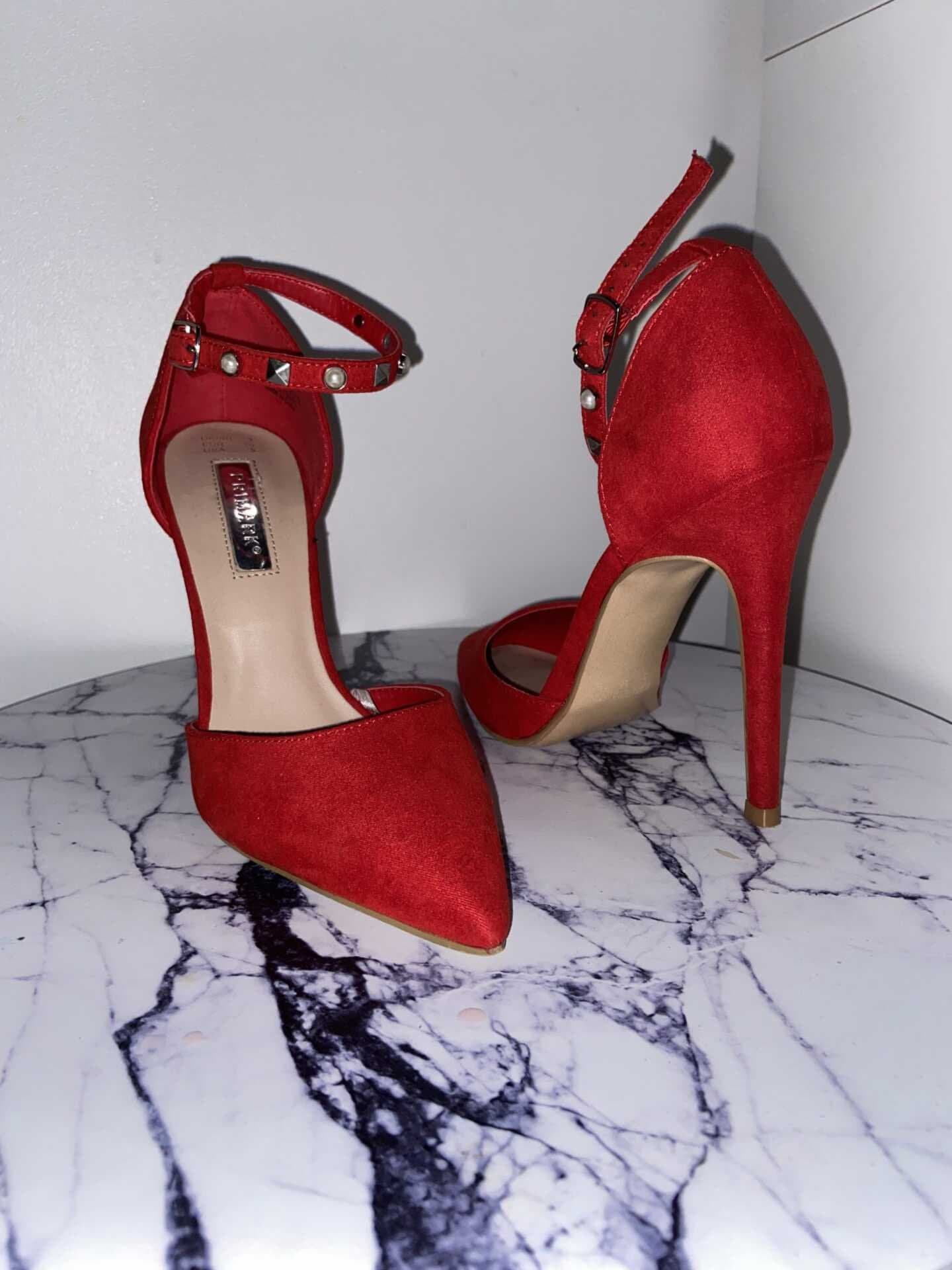 Heels — image 1