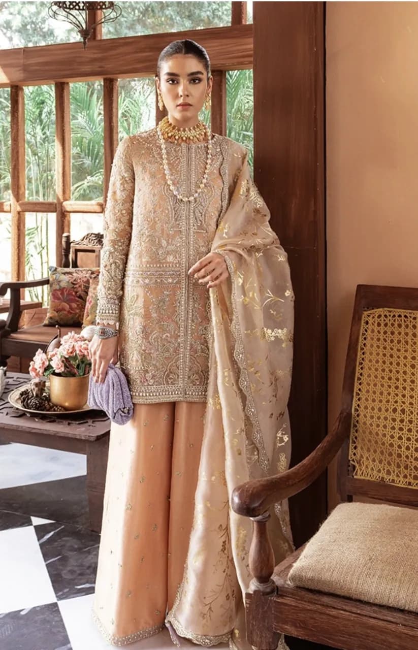 Suffuse bu Sana Yasir- Luxury Formals- Aura- Marigold — image 1
