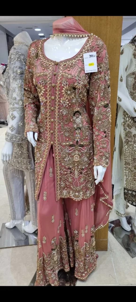 party wear — image 1