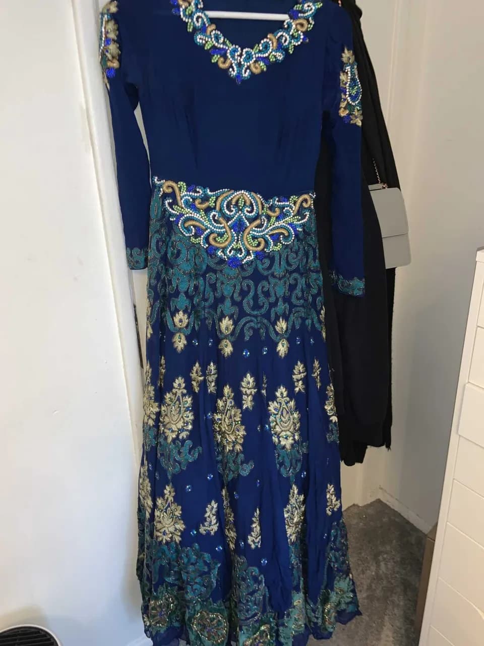Long dress — image 1