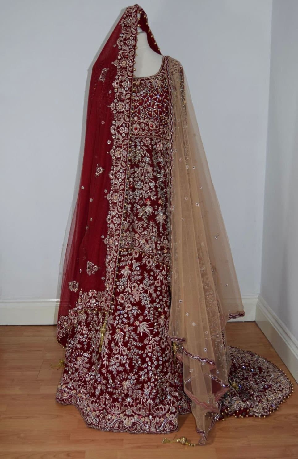 Embroidered bridal skirt, peplum top and gold scarf — image 1