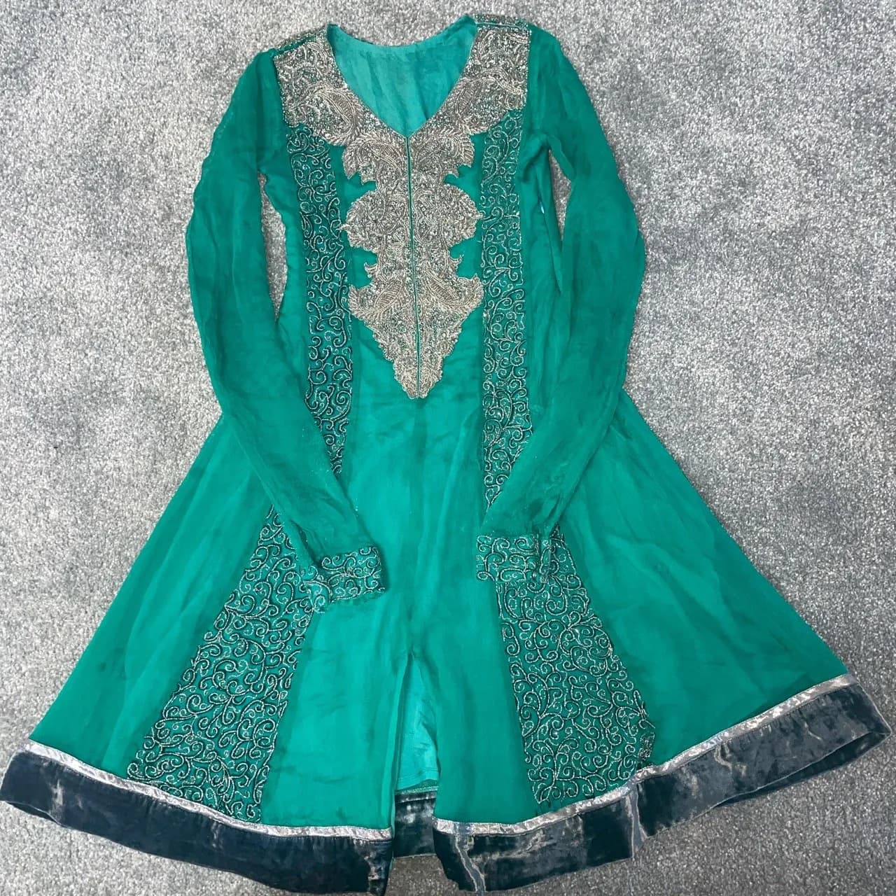 Green Dress — image 1