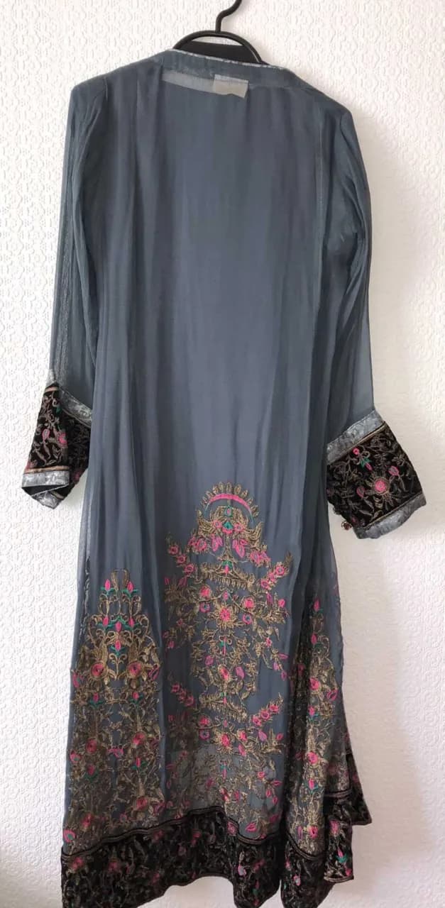 Casual dress — image 1