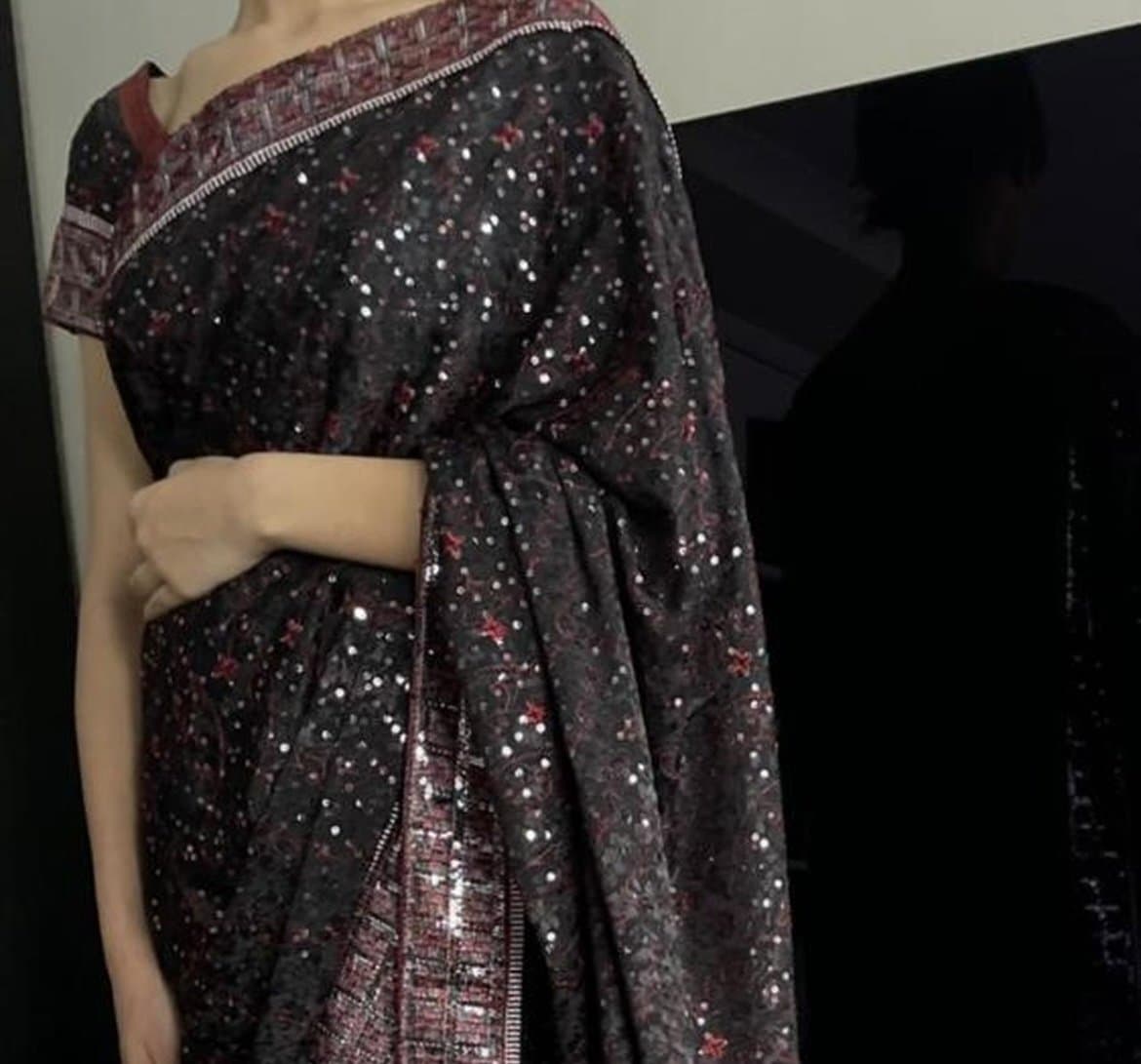 Beautiful saree in black — image 1