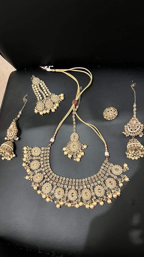 Pakistani bridal jewellery set — image 1
