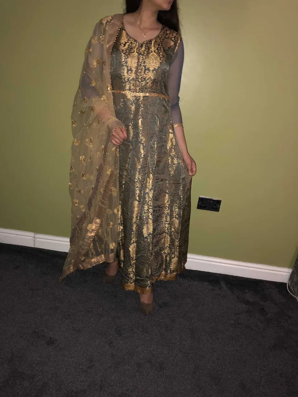 Wedding dress — image 1