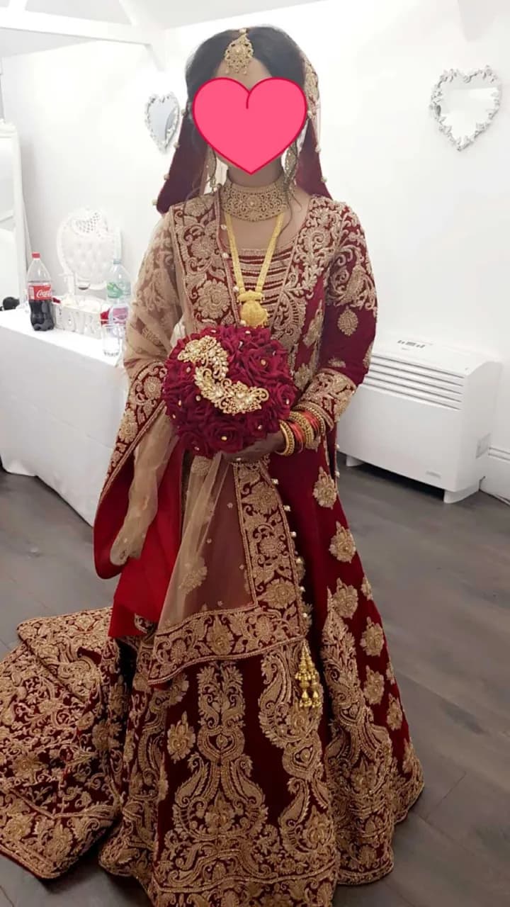 Bridal dress — image 1