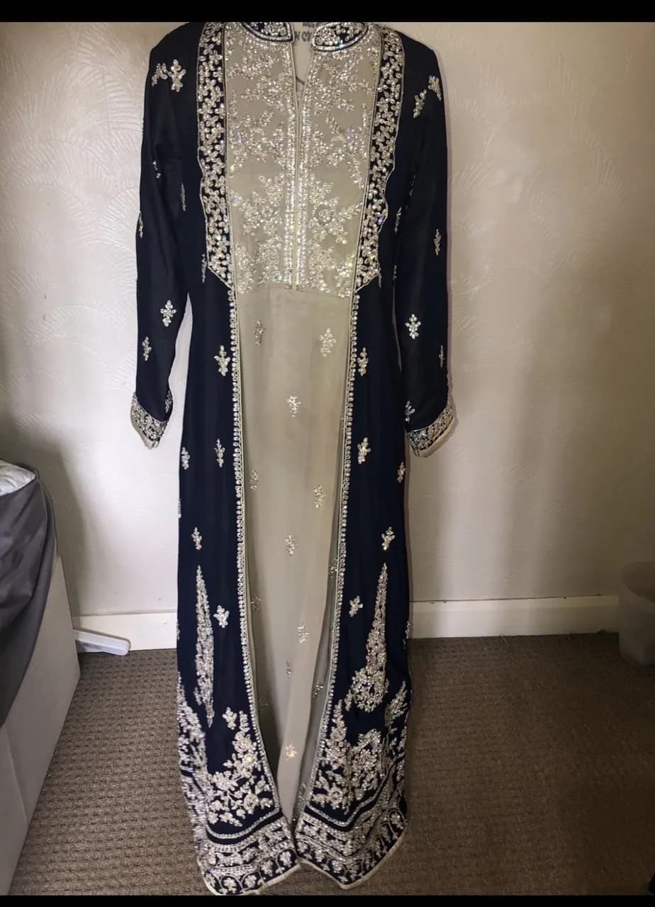 Asian dress — image 1