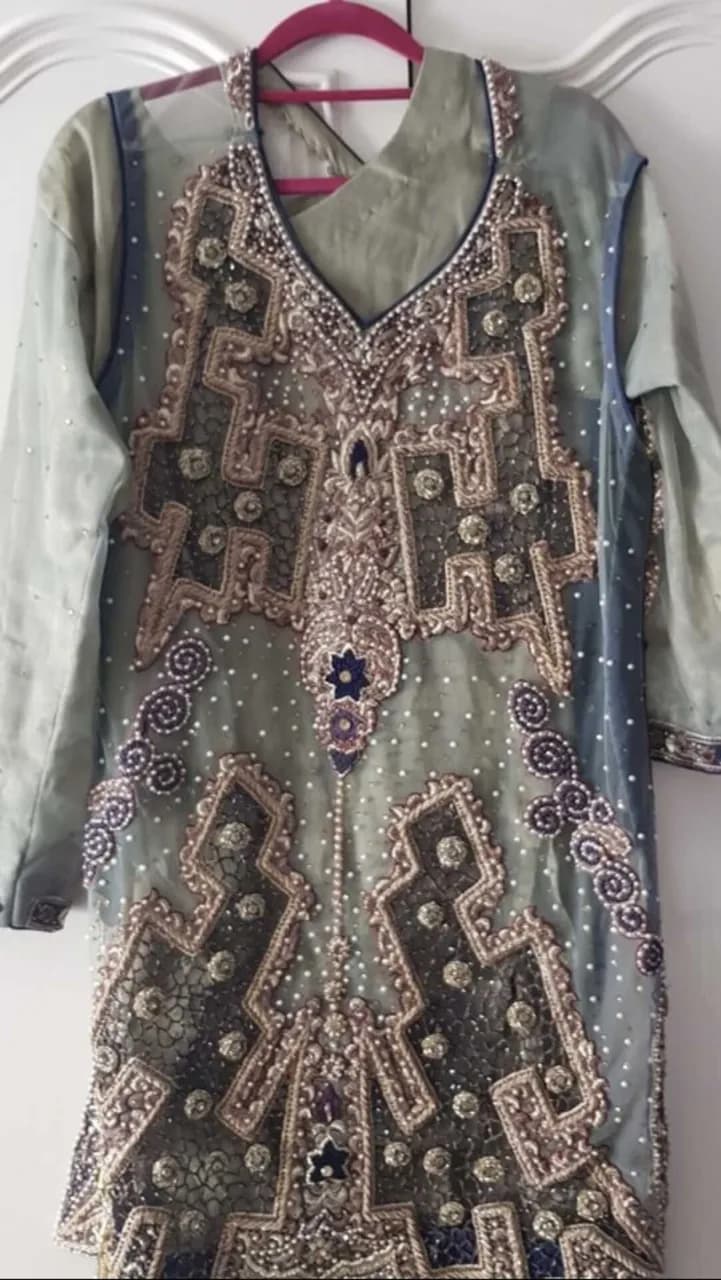 Fancy party wedding cloth — image 1