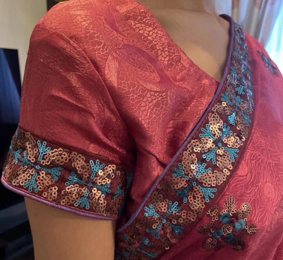Beautiful saree in hot pink — image 1