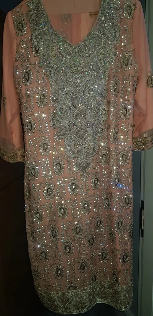Wedding clothes — image 1