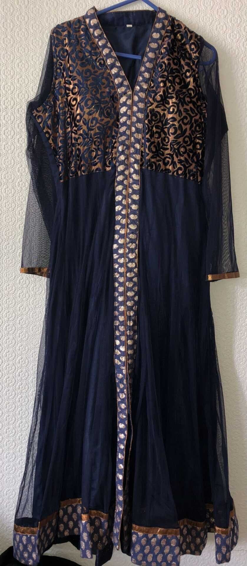 Casual dress — image 1