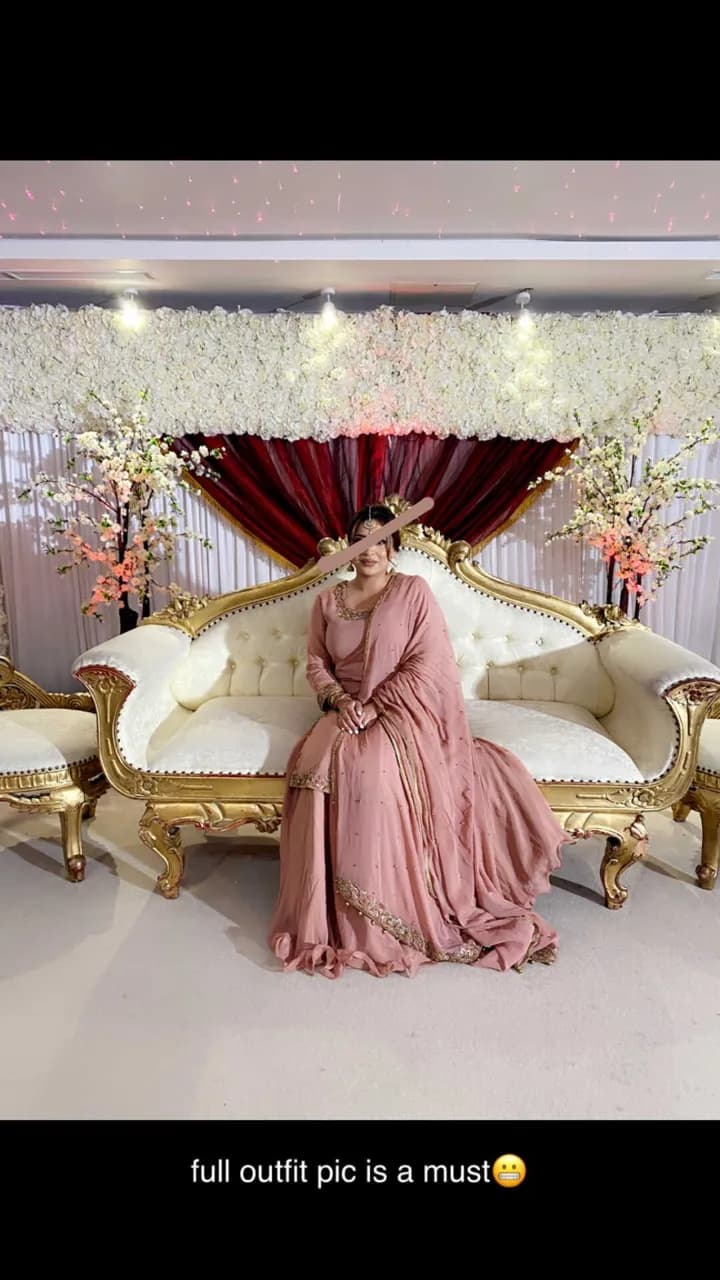 Wedding outfit — image 1