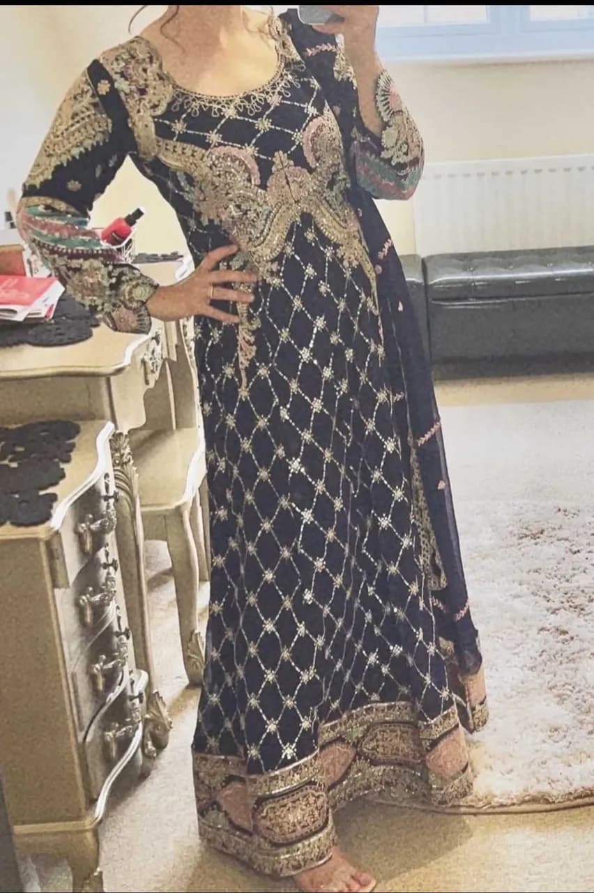 Small long navy dress — image 1