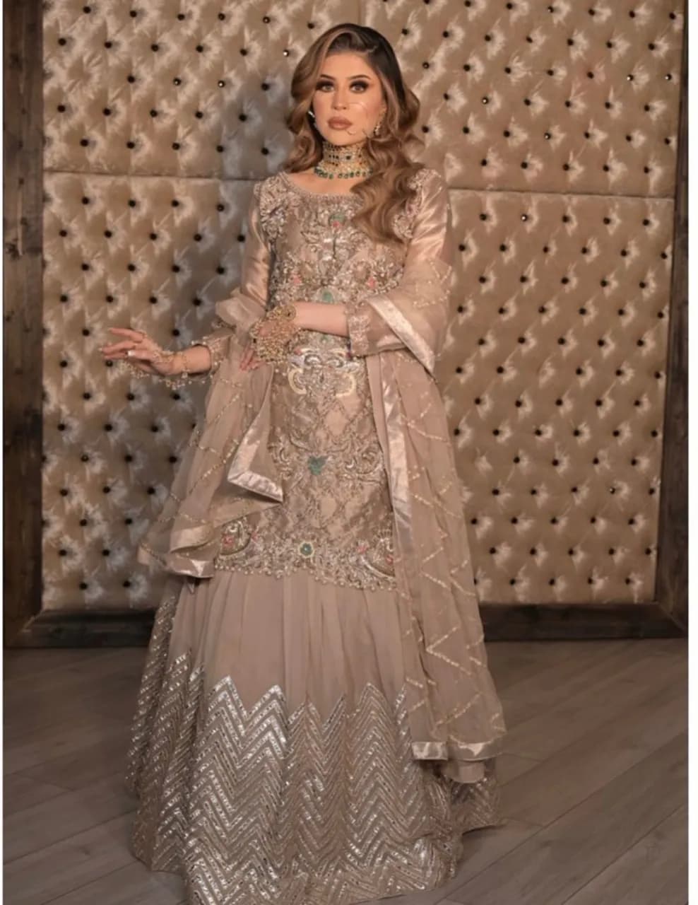 3 pc Ivory suit comes with a Kameez, skirt and scarf — image 1