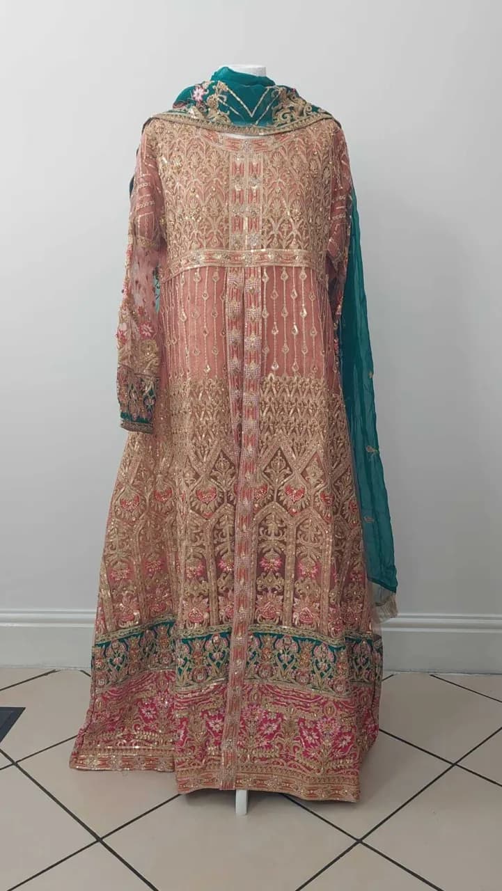 Beautiful pink, gold and teal/green dress — image 1