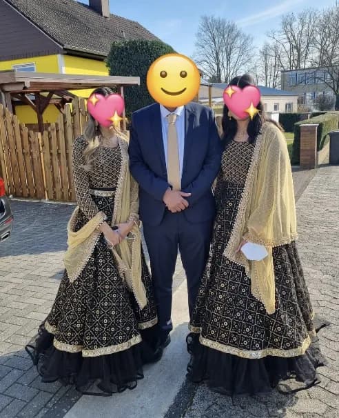 Party wear — image 1