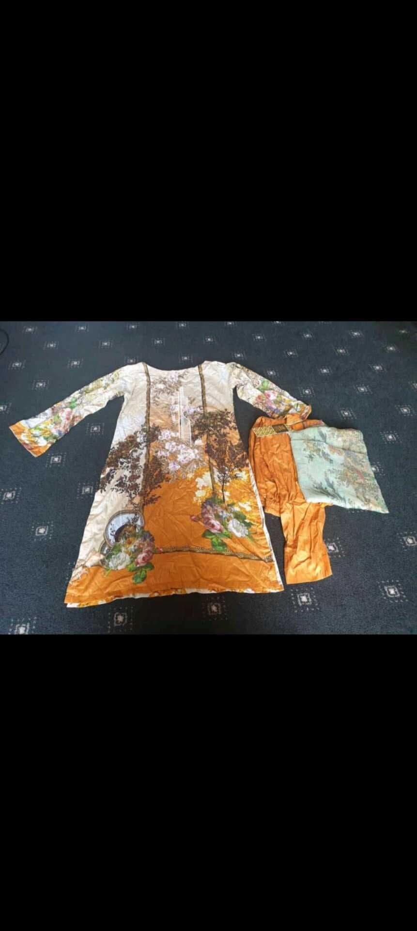 Lawn suit — image 1