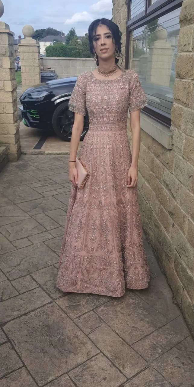 beautiful heavy long dress — image 1