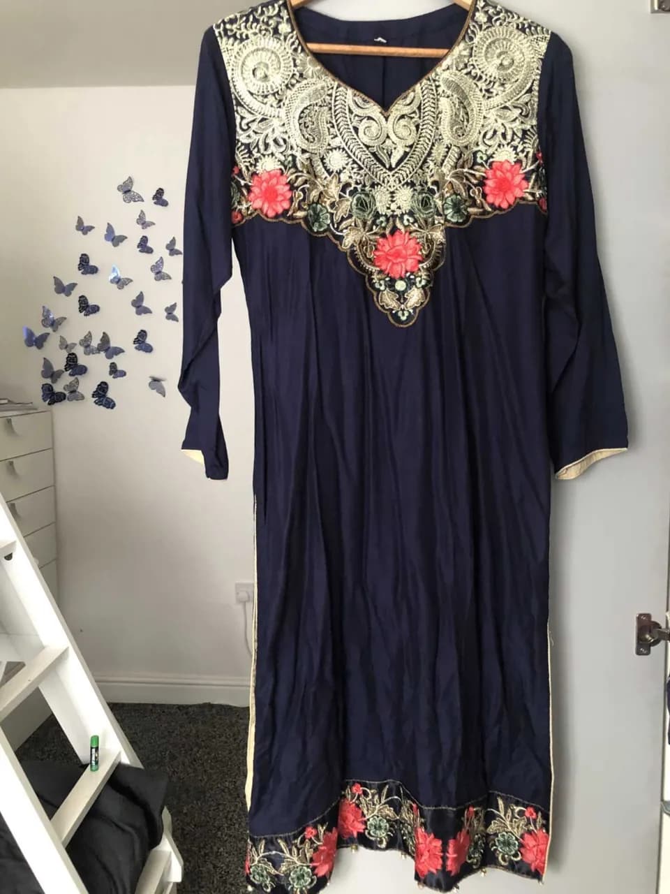 dark blue salwar kamees with pink flowers — image 1