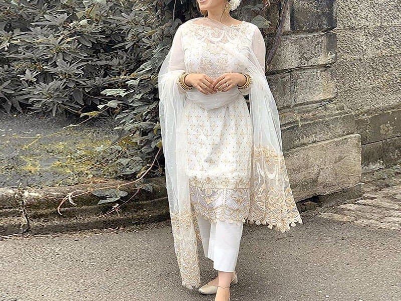 White Shalwar Kameez — image 1