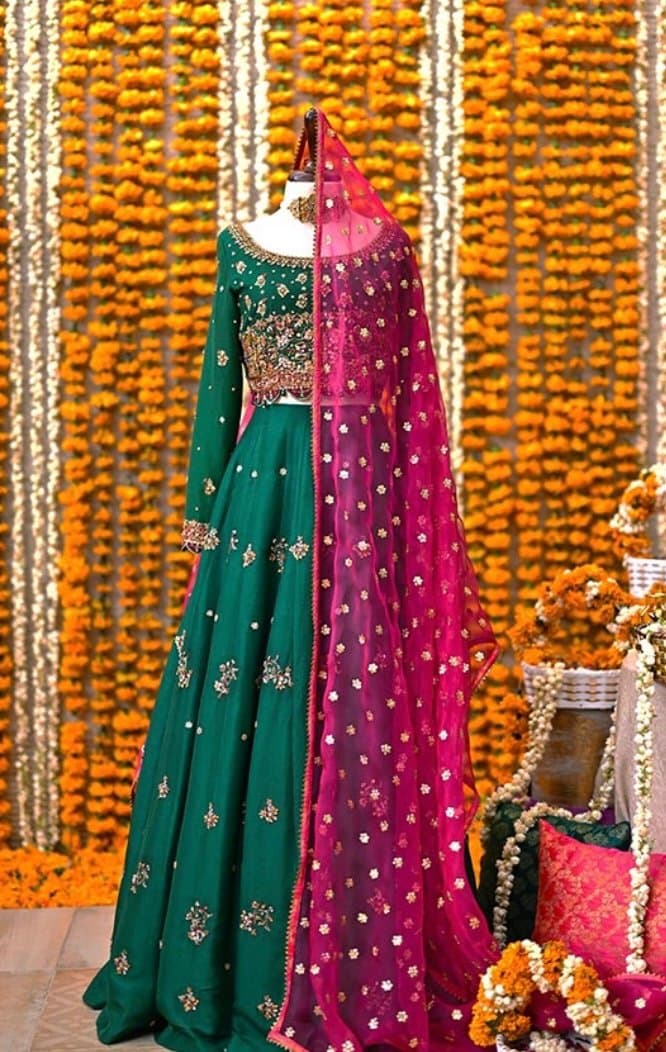 Mubashira Usman - Green Mehndi lengha choli — image 1