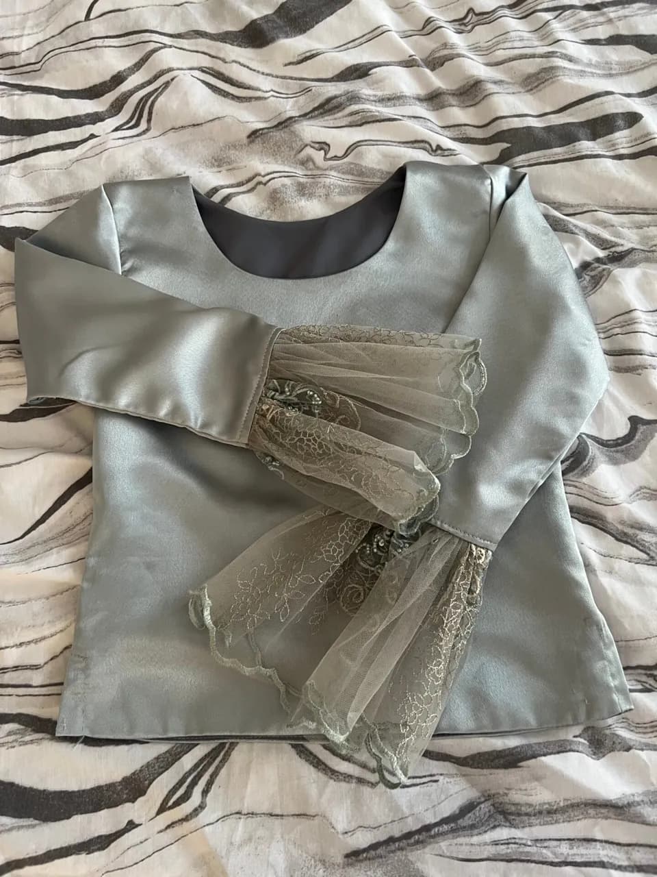 silver/grey lengha — image 1