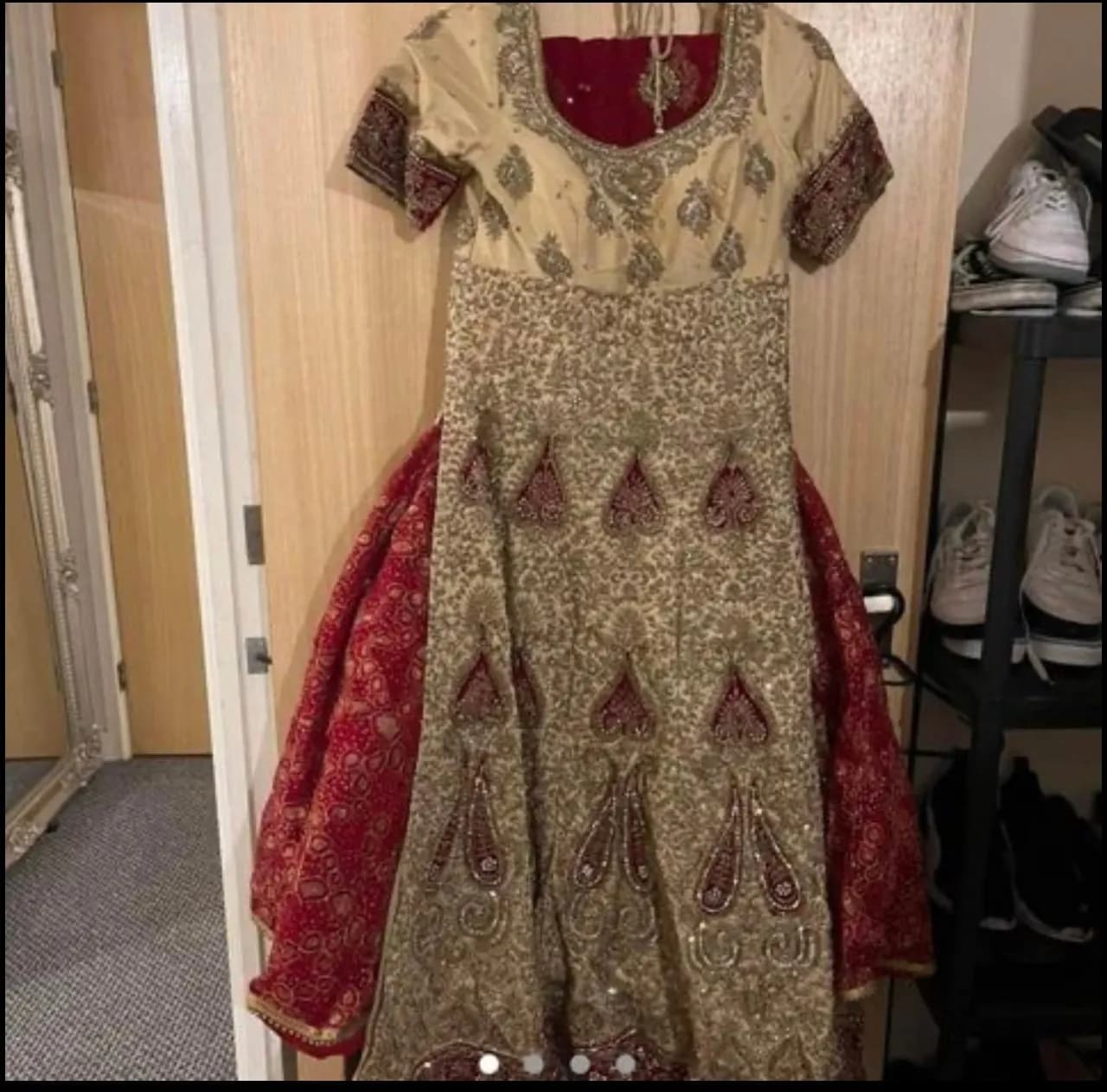 Wedding dress — image 1