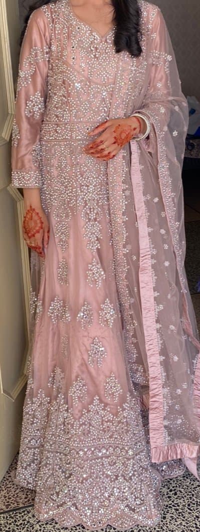 Women’s dress — image 1