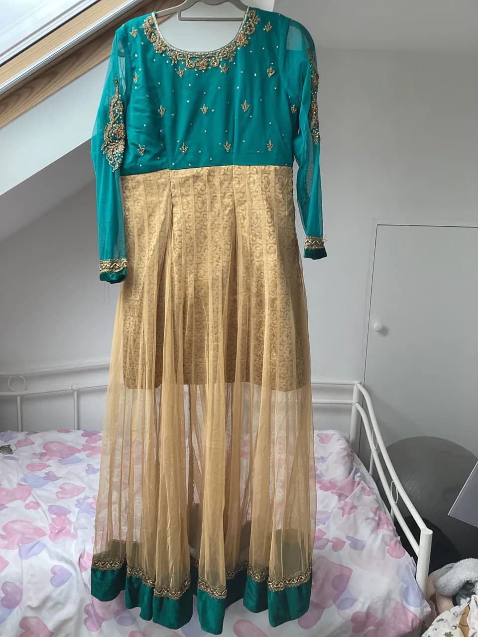 Gorgeous deep green & gold Asian suit — image 1