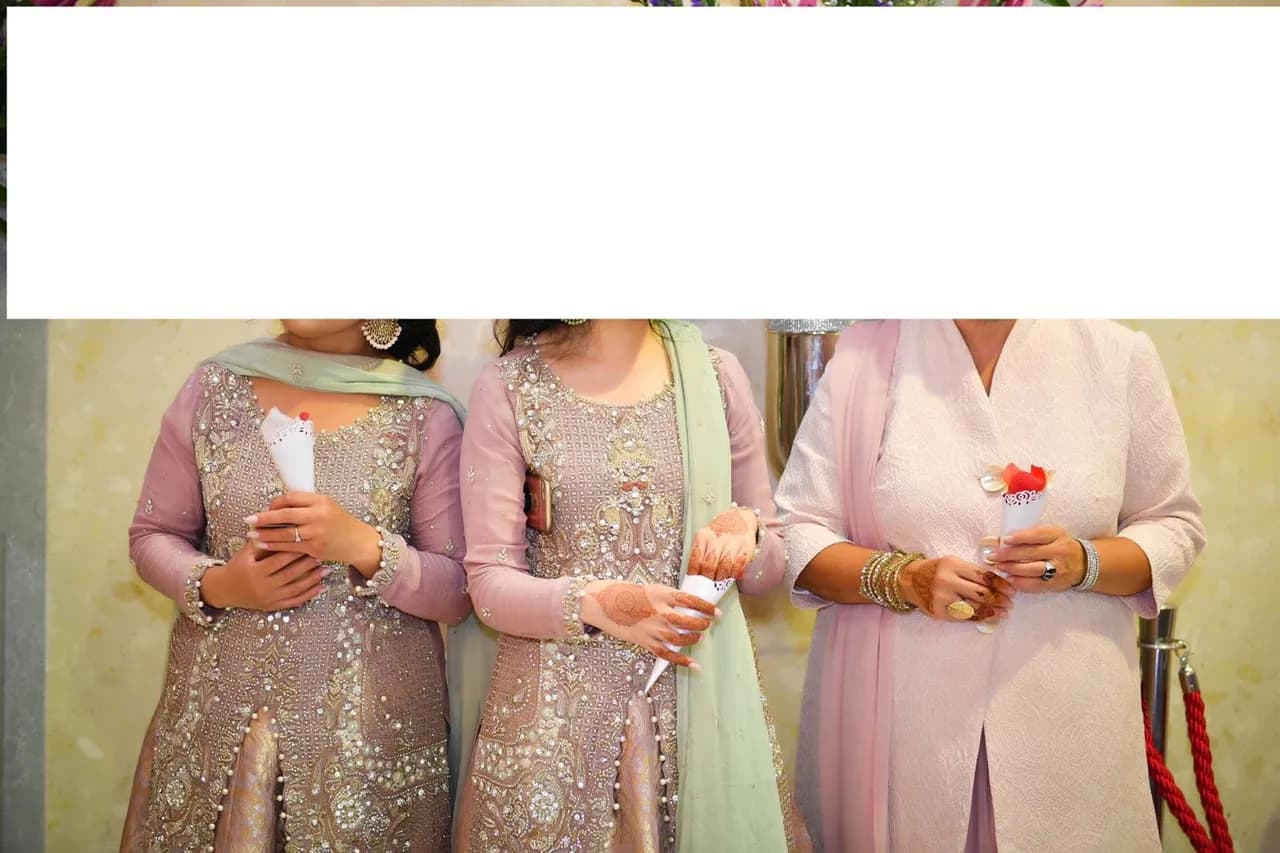 Lengha skirt and heavily embellished kameez — image 1