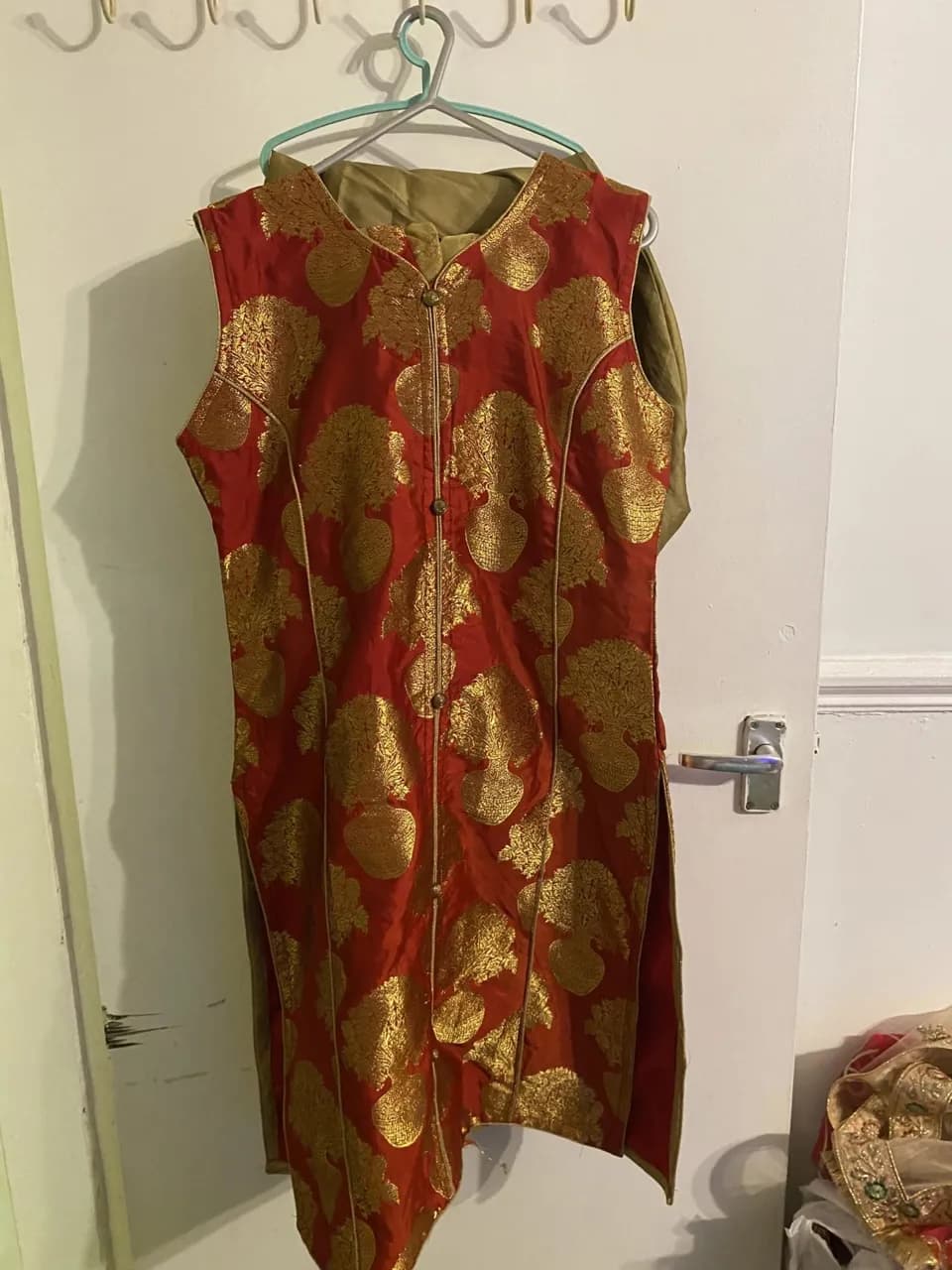 Red and Gold 3 piece Suitc — image 1