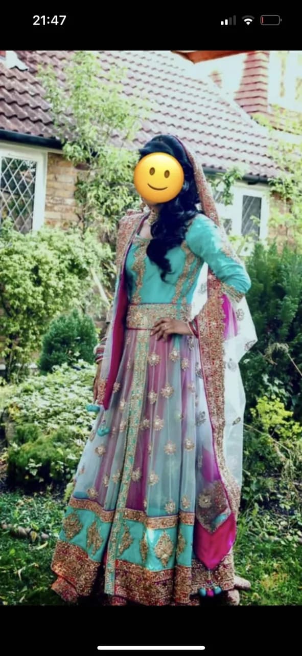 Mongas Mendhi outfit — image 1