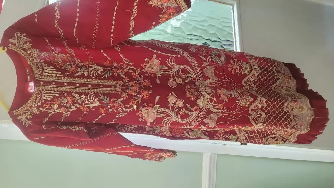 Traditional outfit — image 1