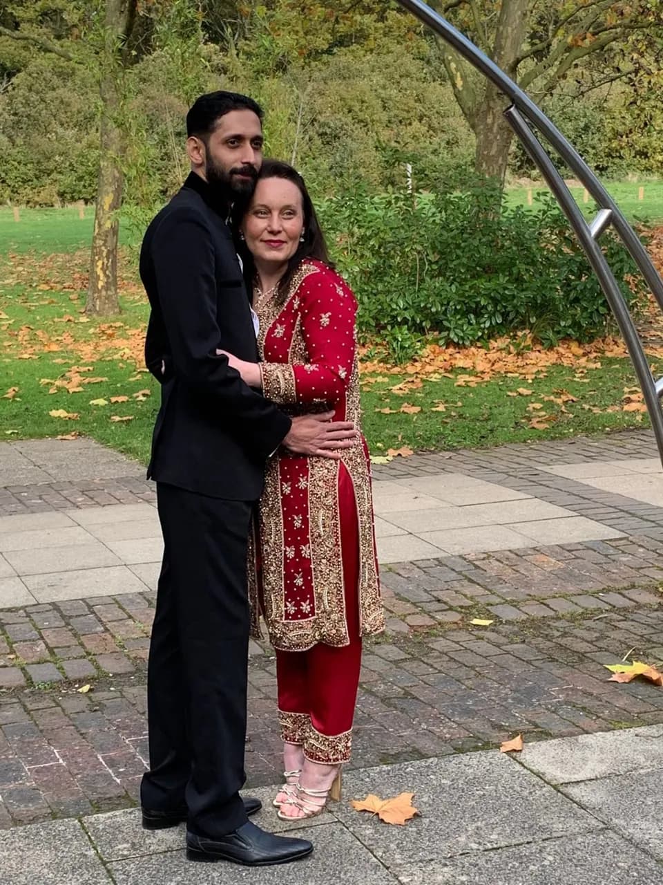 Wedding outfit — image 1