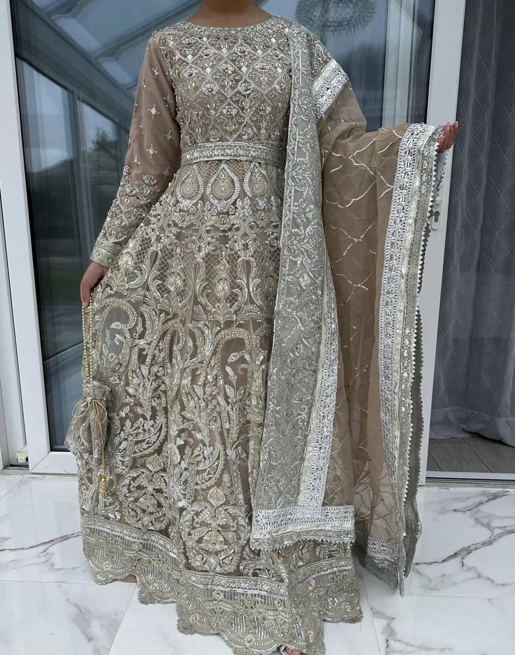 Women's wedding guest dress — image 1