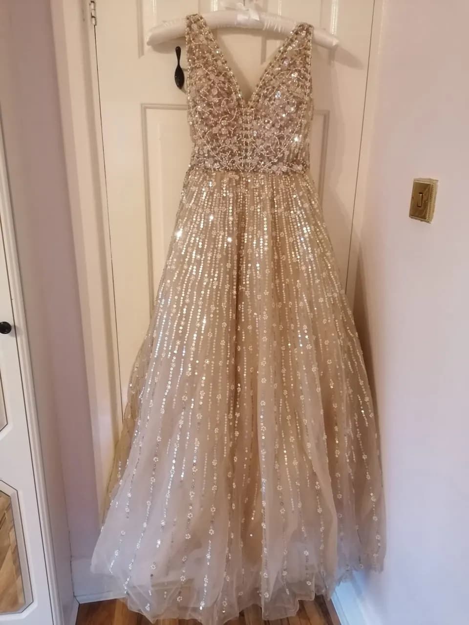 Wedding bridal gown sequinned — image 1