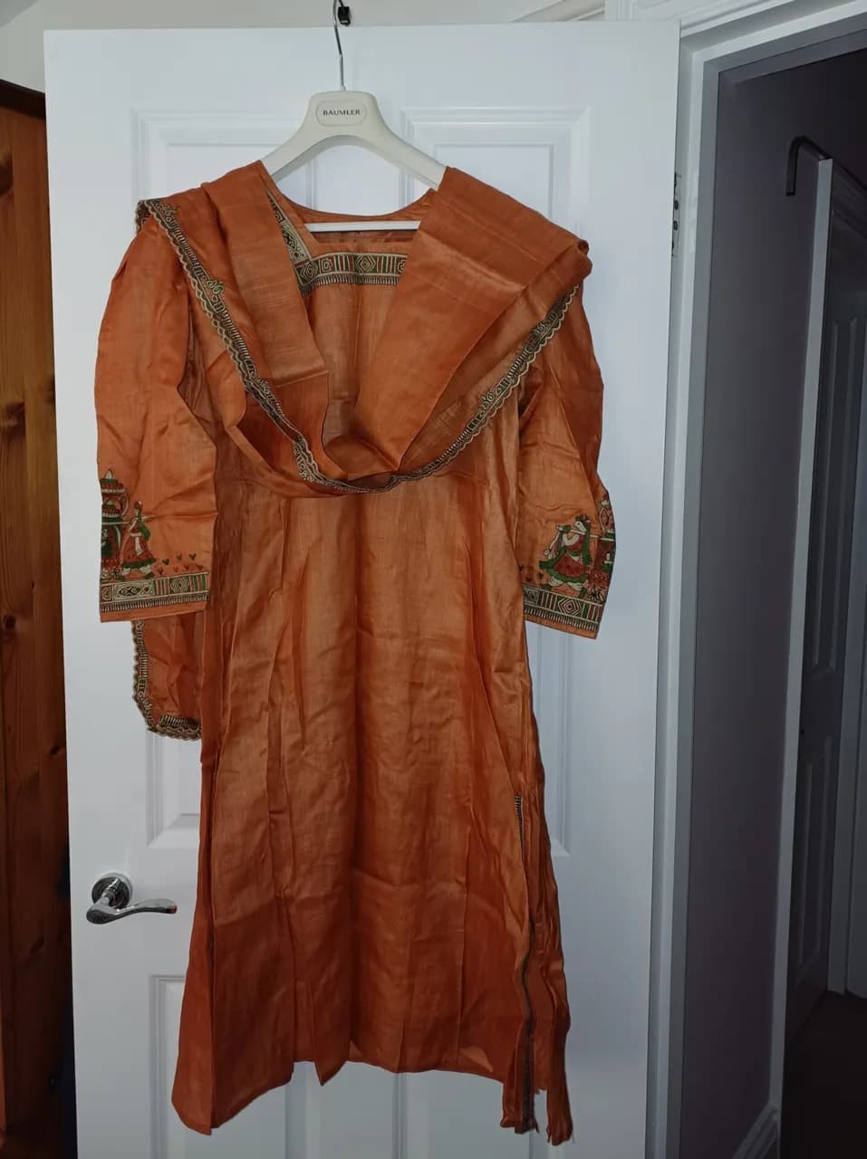 Salwar Kameez — image 1