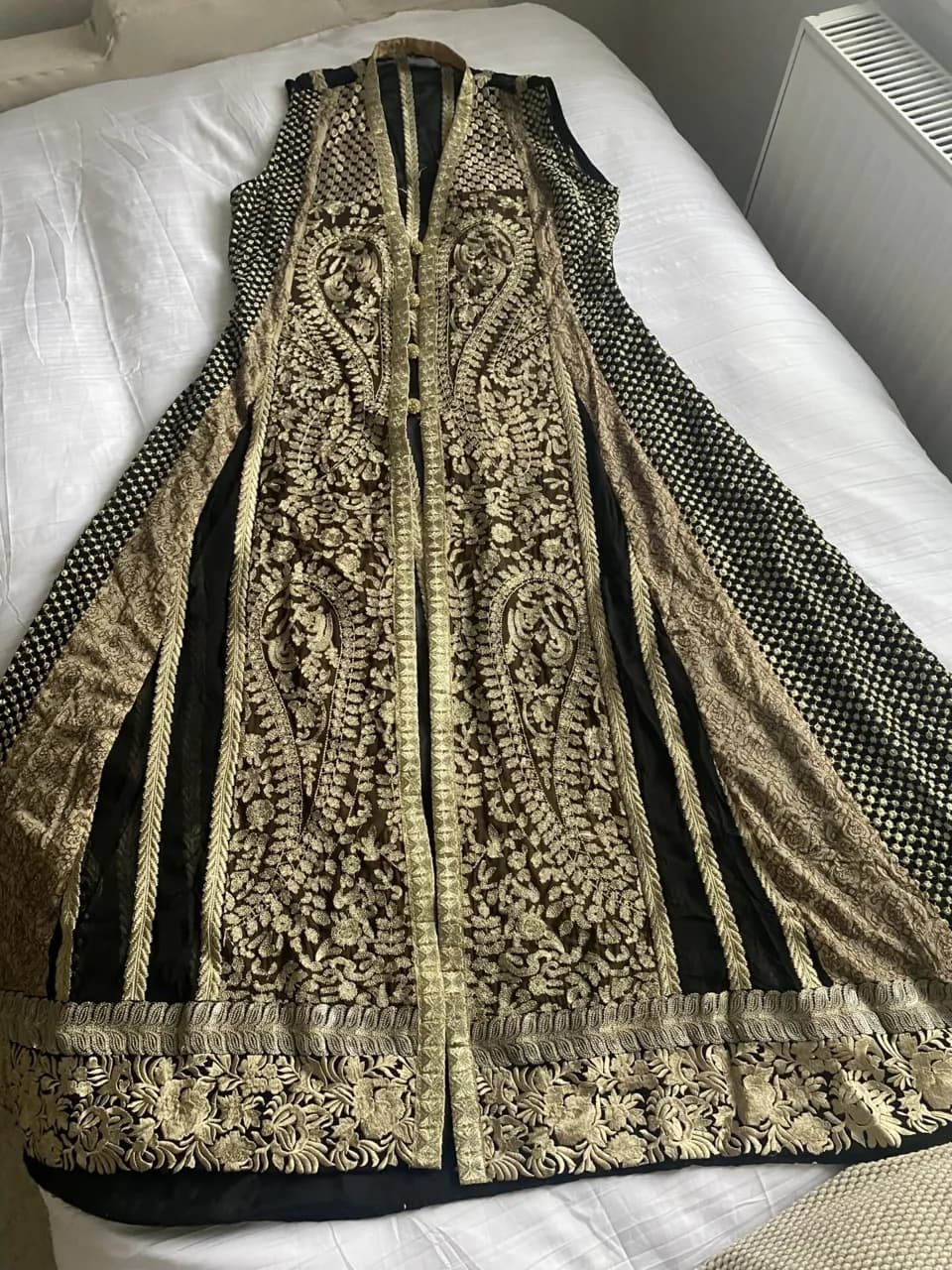 Black and gold A lined gown — image 1
