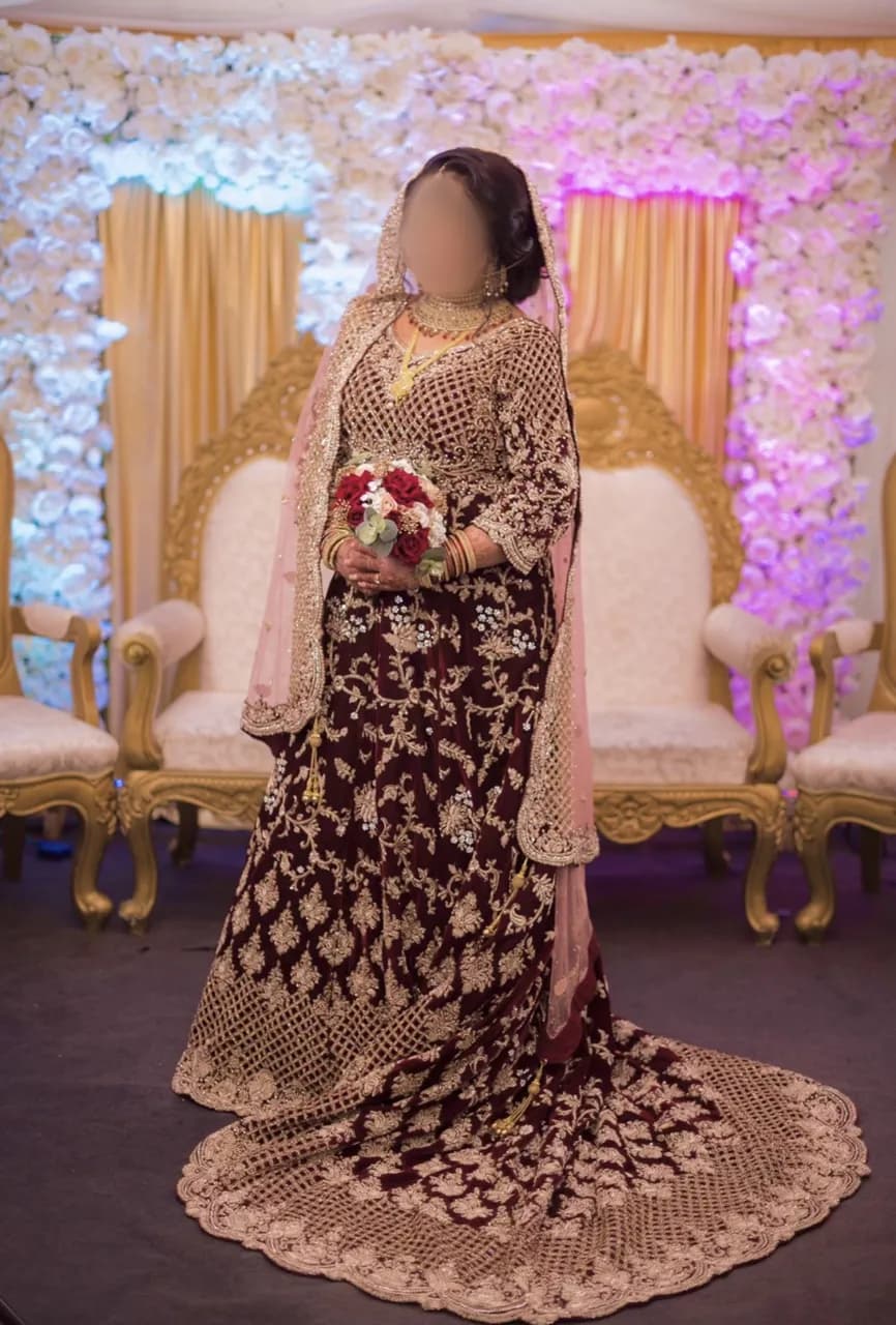 Bridal wedding dress — image 1