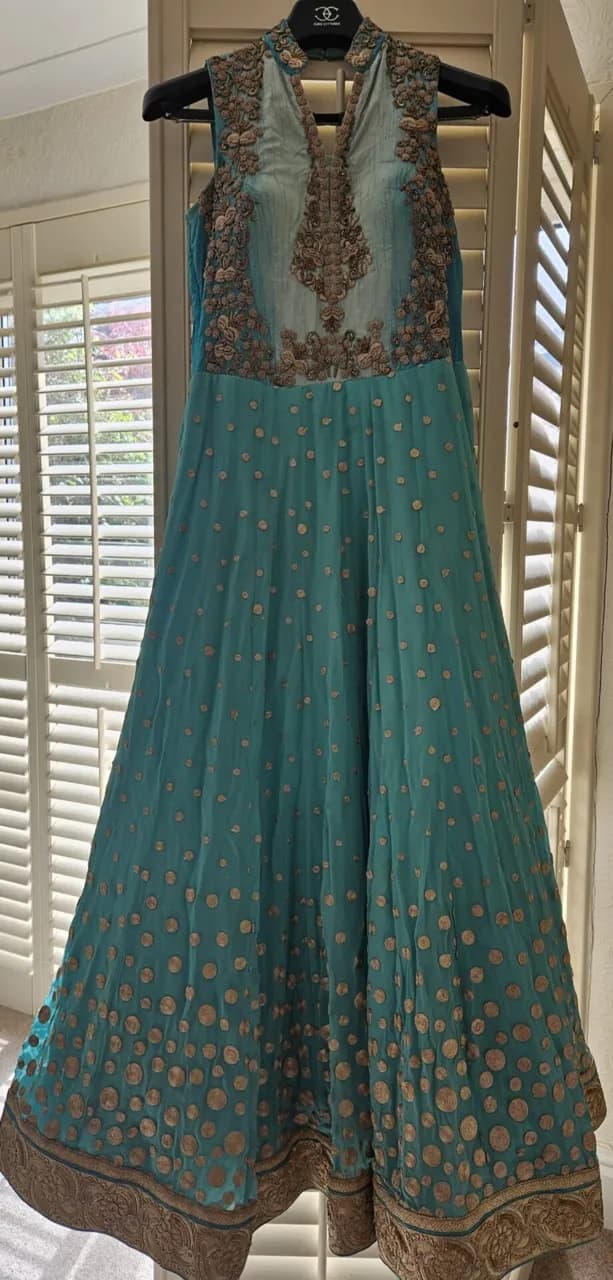 Anarkali - 3 piece outfit. — image 1