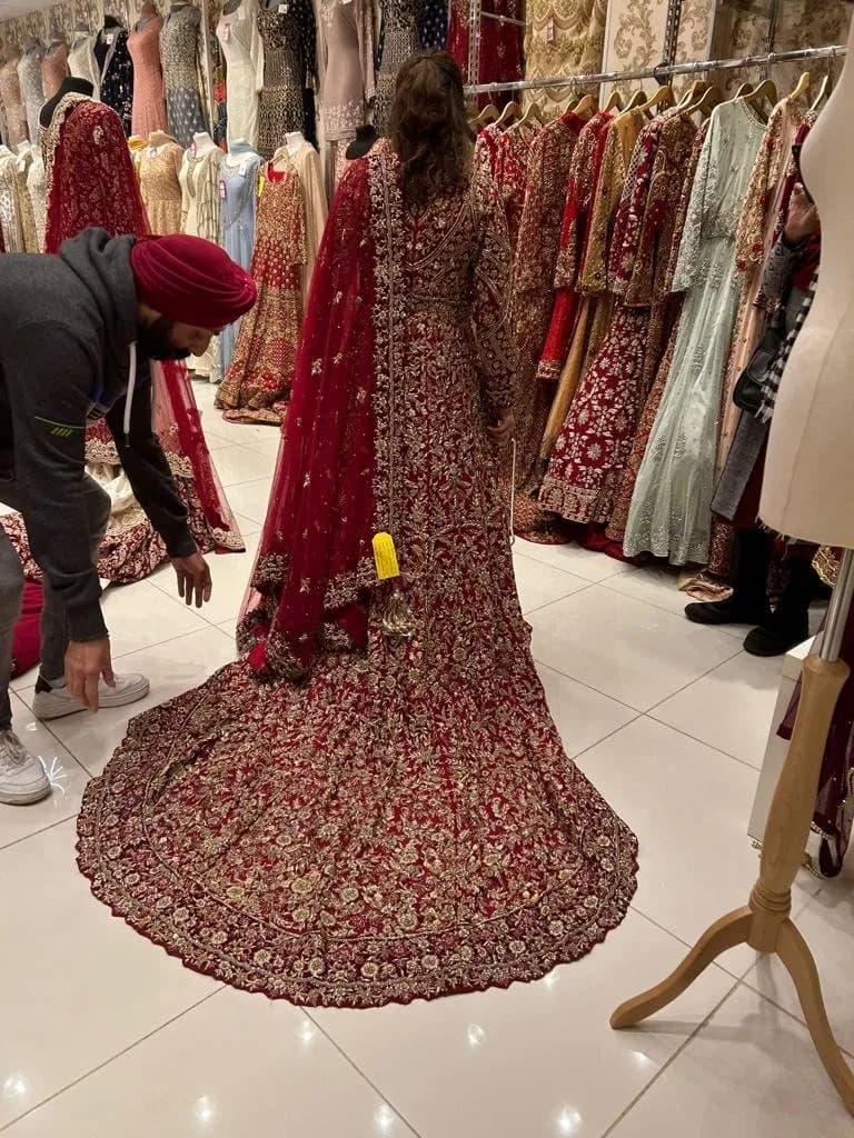 Brand new asian bridal dress / never been worn — image 1
