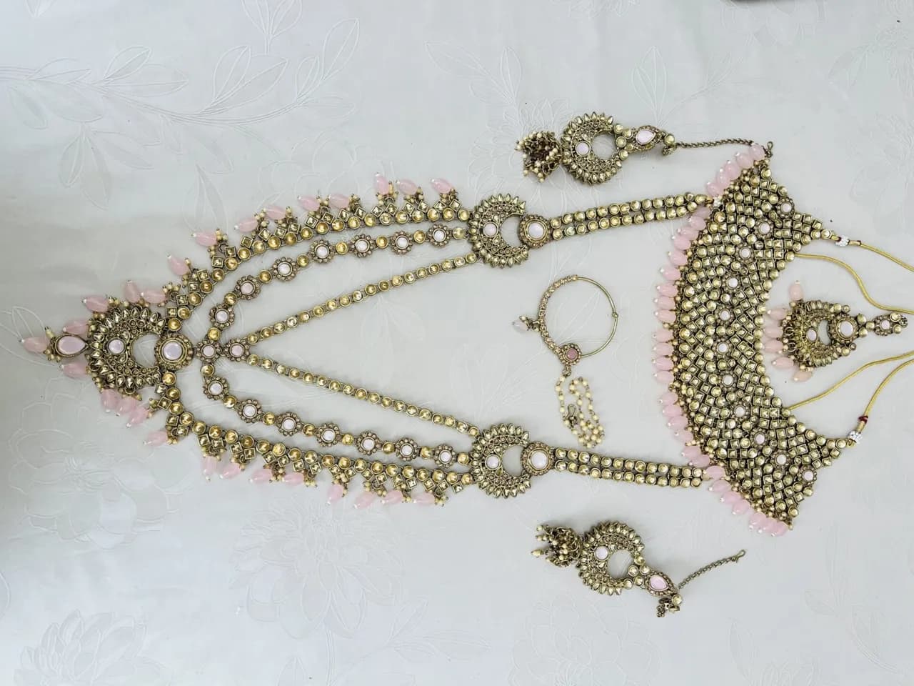 Pink and GoldJewellery Set — image 1