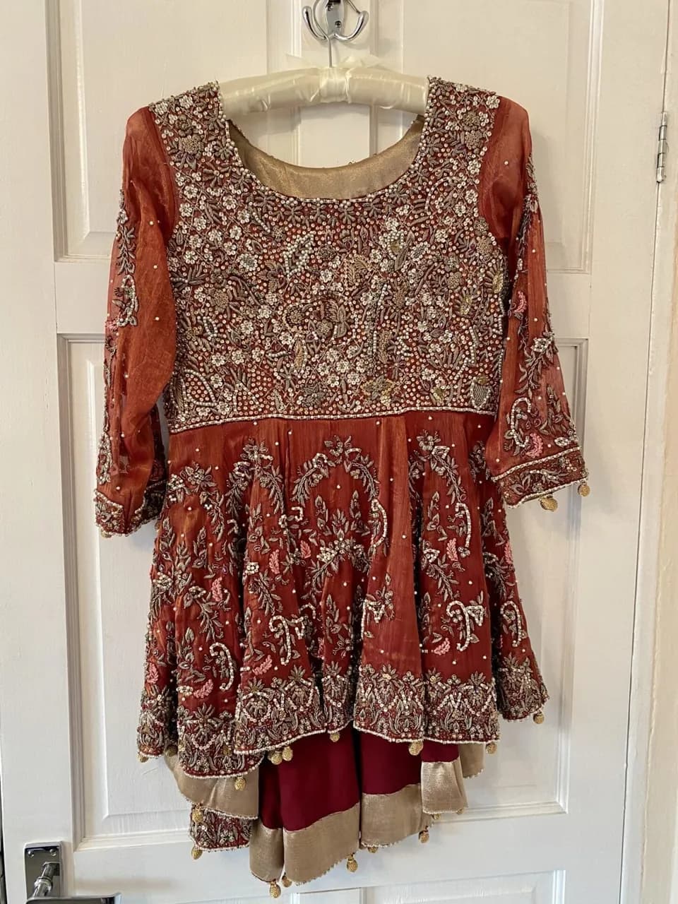 Pakistani deep red bridal lengha with peplum and dupatta. Brand new. — image 1