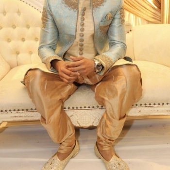 Mens sherwani