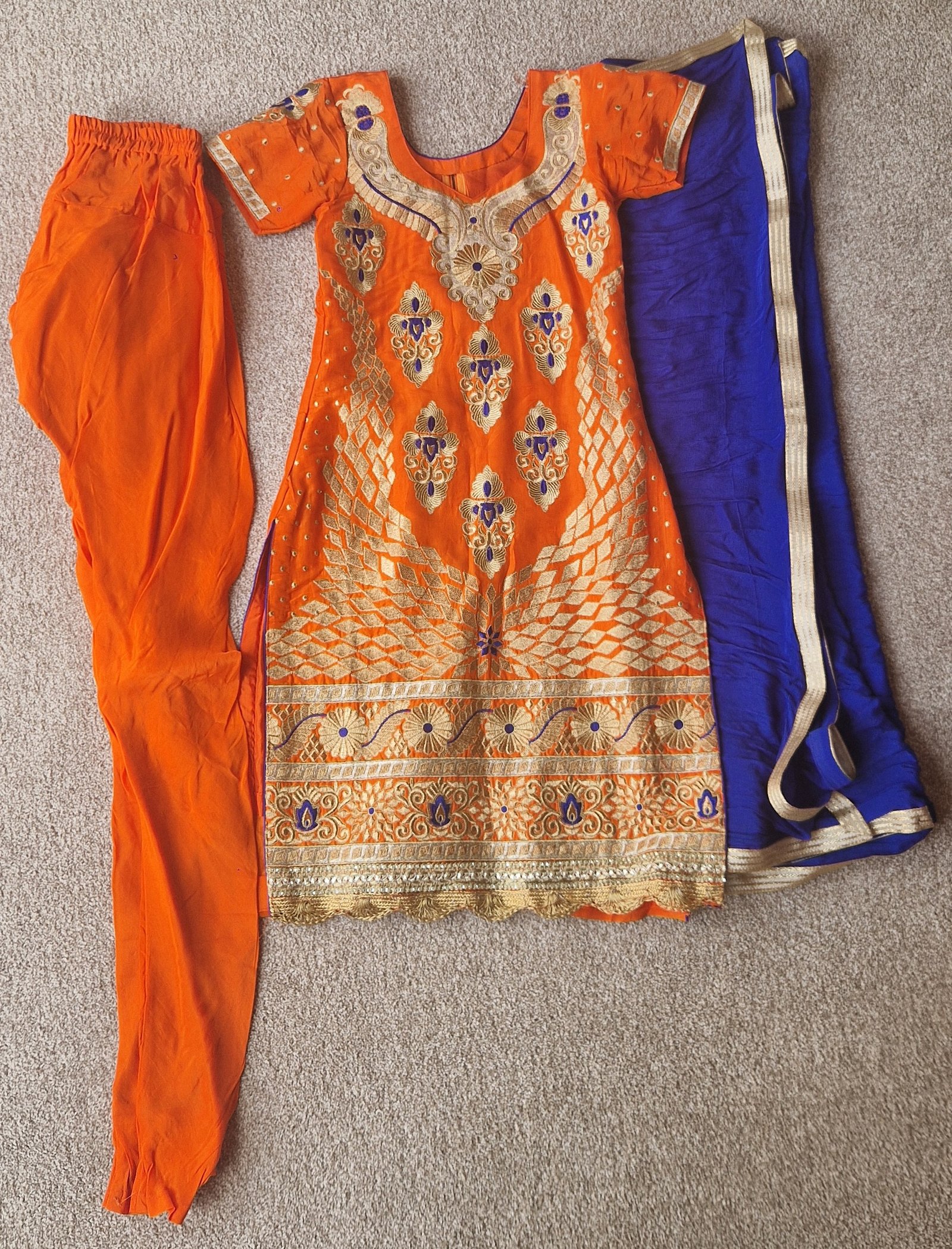 Full Punjabi Suit Set with Pajami & Chunni