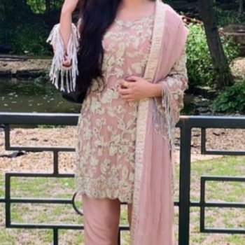 Nees London pink outfit