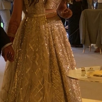 Stunning reception gold lengha