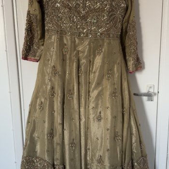 Gold Heavy Embroidered Formal Dress – Luxury Handwork, Stone & Bead Detailing – UK 8/10